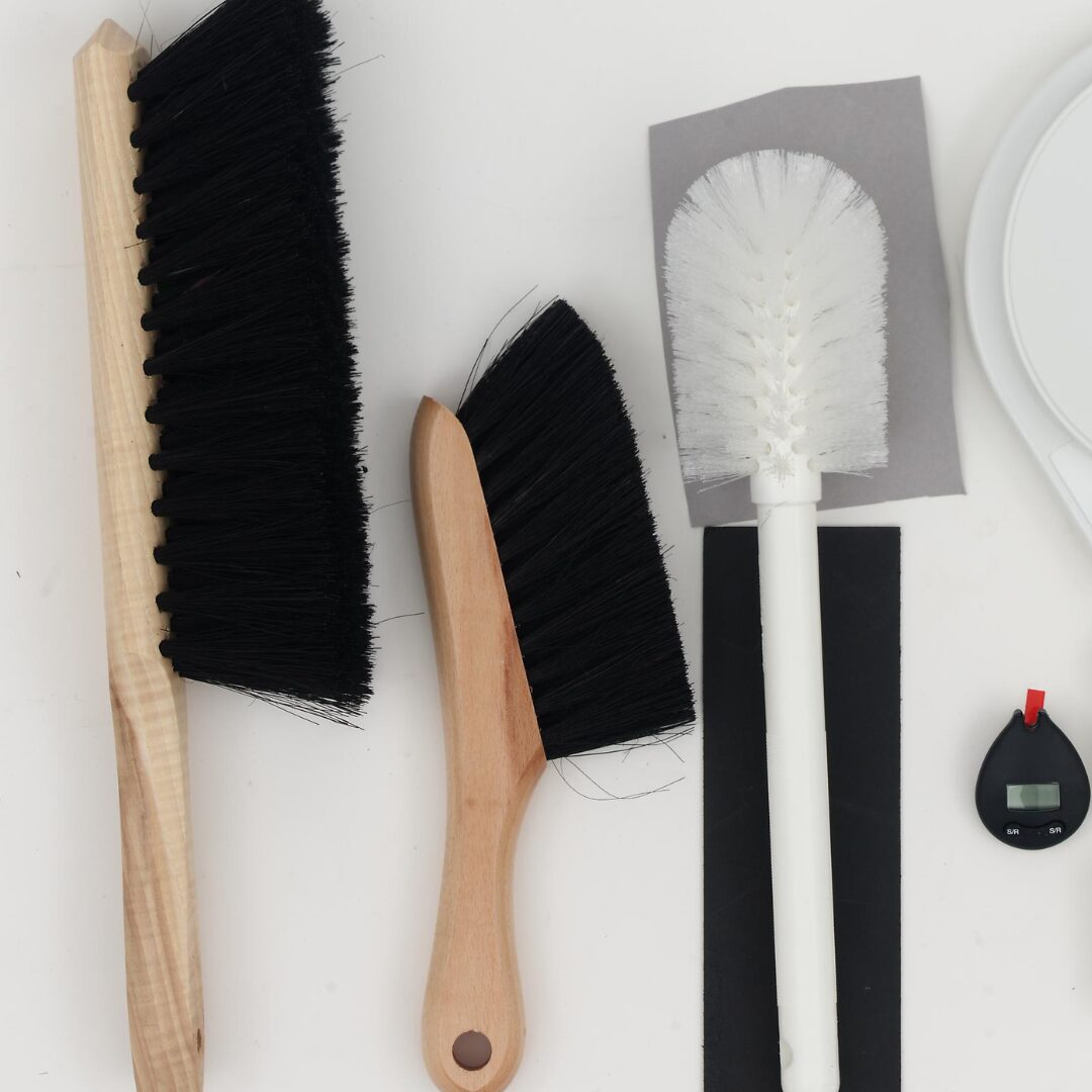 rattleware Brush Decanter, RW184 - Image 2