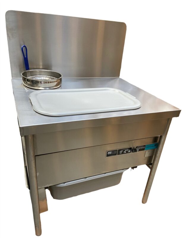 Quality Industries 38"Table w/Sifter&Backpanel,120V RH